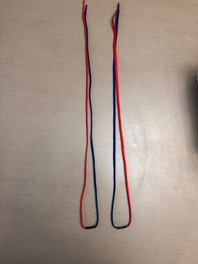 Kids Red and Royal Blue Learn To Tie Shoestrings- Pair in EUC. WORKS!!